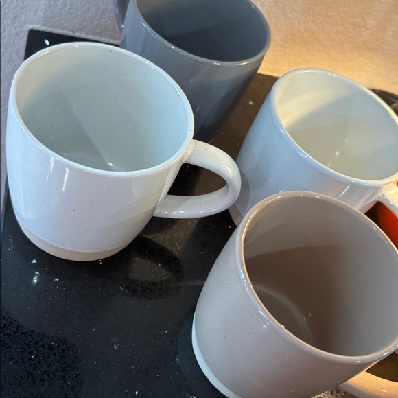 Other - beautiful mugs for coffee or tea💚